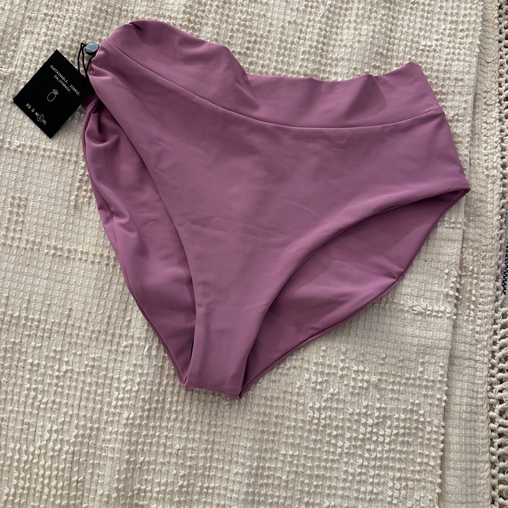 NWT SKATIE LILAC SCARLETTE BOTTOM SZ LARGE